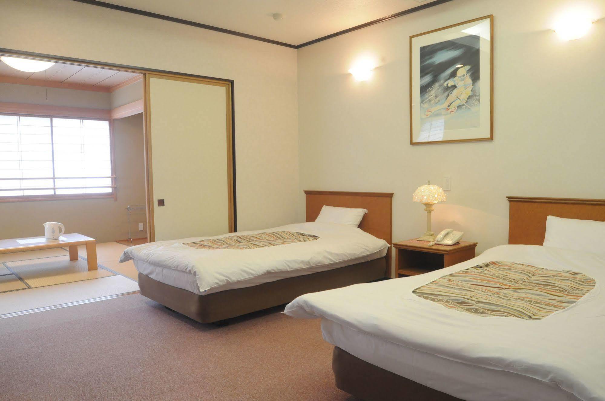 Hotel Bonfire Hakuba Exterior foto